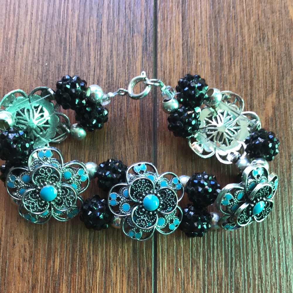 ⚫️⚫️Handmade Turquoise and Black Bracelet⚫️⚫️